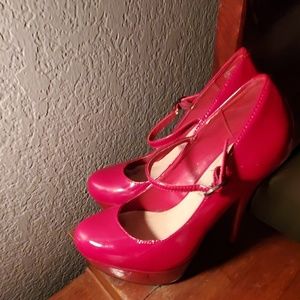 Sexy red Jessica Simpson stilettos/pumps